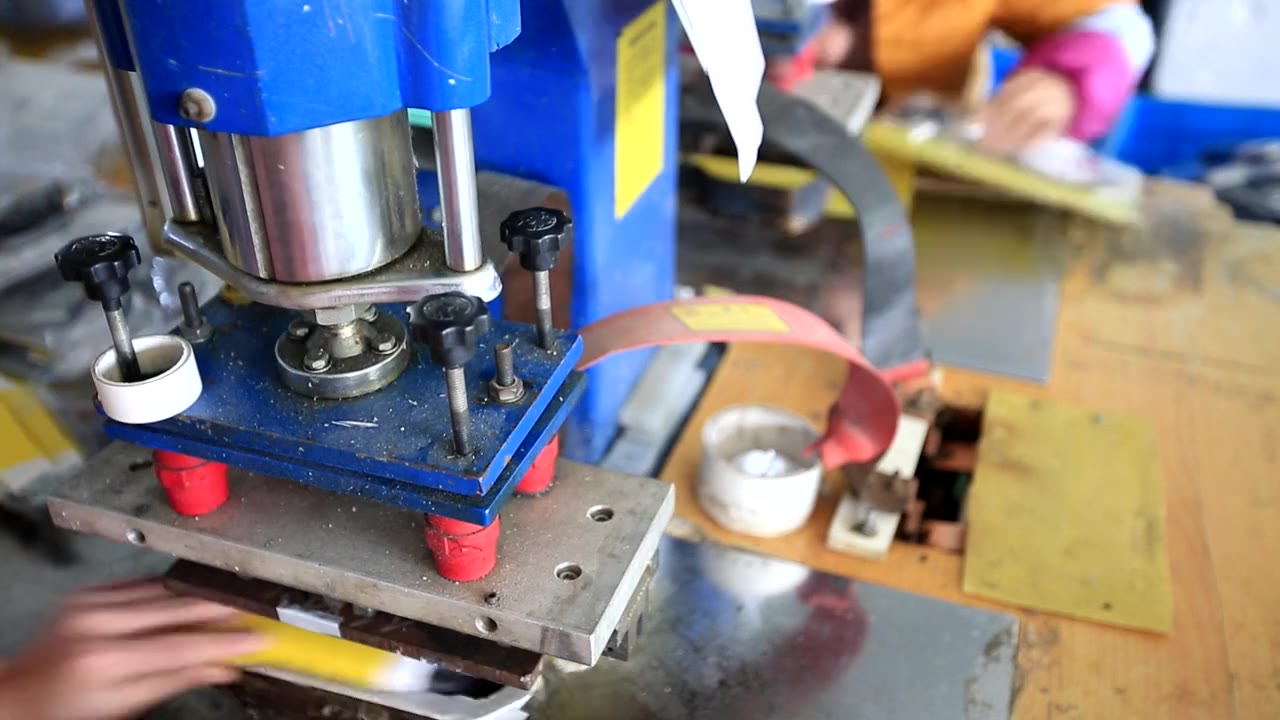 New Folding Utility Knife ABS Handle  385501