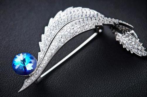 Fashion Deciduous Brooch