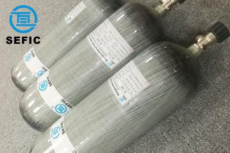 Carbon fiber diving bottles