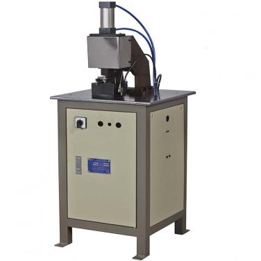 Semi Auto Zigzag Cutting M/C (Oprated by Air)