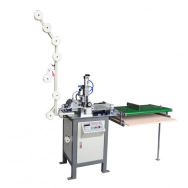 Auto Zigzag Cutting M/C (Operated by air)