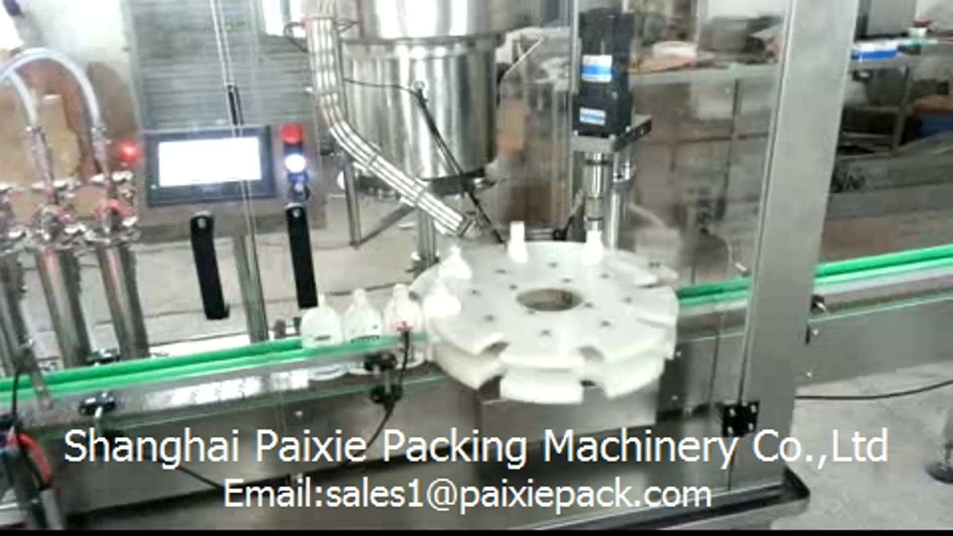 Flat bottle capping machine