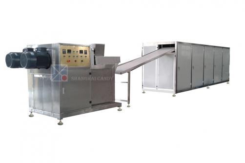 Extruding Bubble Gum Machine