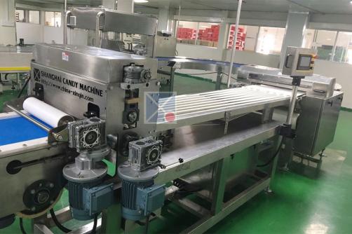 Candy  Bar  Cutting  Machine