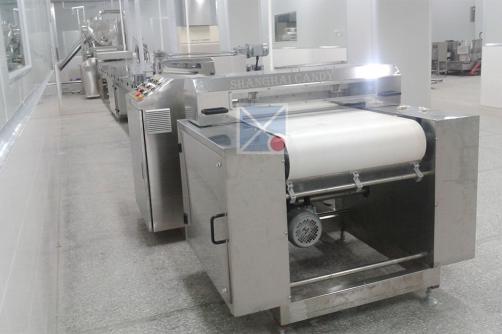 Nougat  Candy  Machine