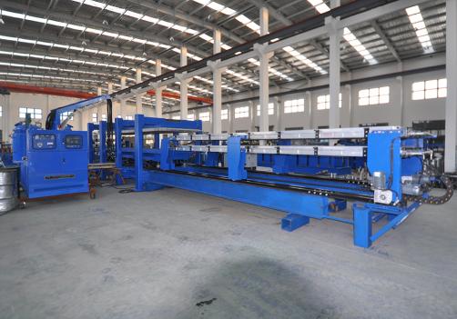 Discontinuous PU Sandwich Panel Line
