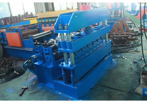 Automatic bending machine