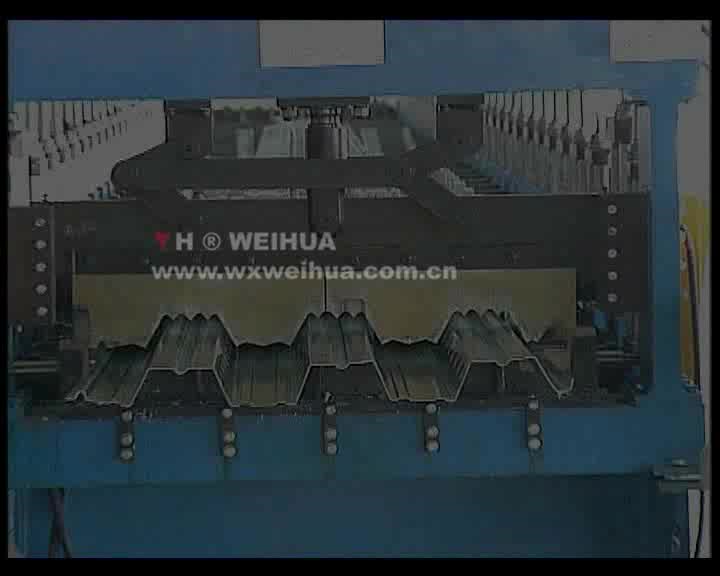 Close Deck Floor Roll Forming Machine