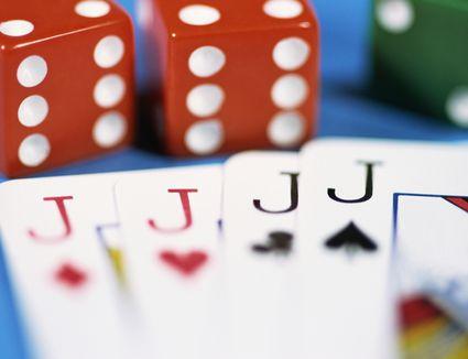 Custom gaming play card