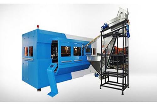 Straight-line bottle blowing machine