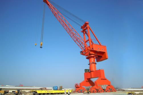 Level Luffing Crane