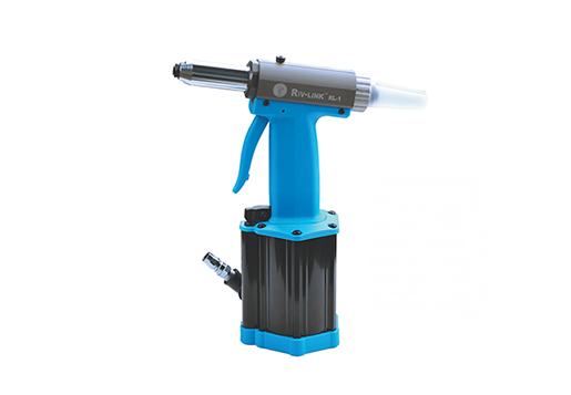 The Pneumatic hydraulic rivet TOOLS Integrity comes to the first